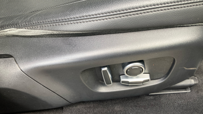 Land Rover Range Rover Evoque 2.0 D200 R-Dynamic SE 5dr Auto Diesel Hatchback